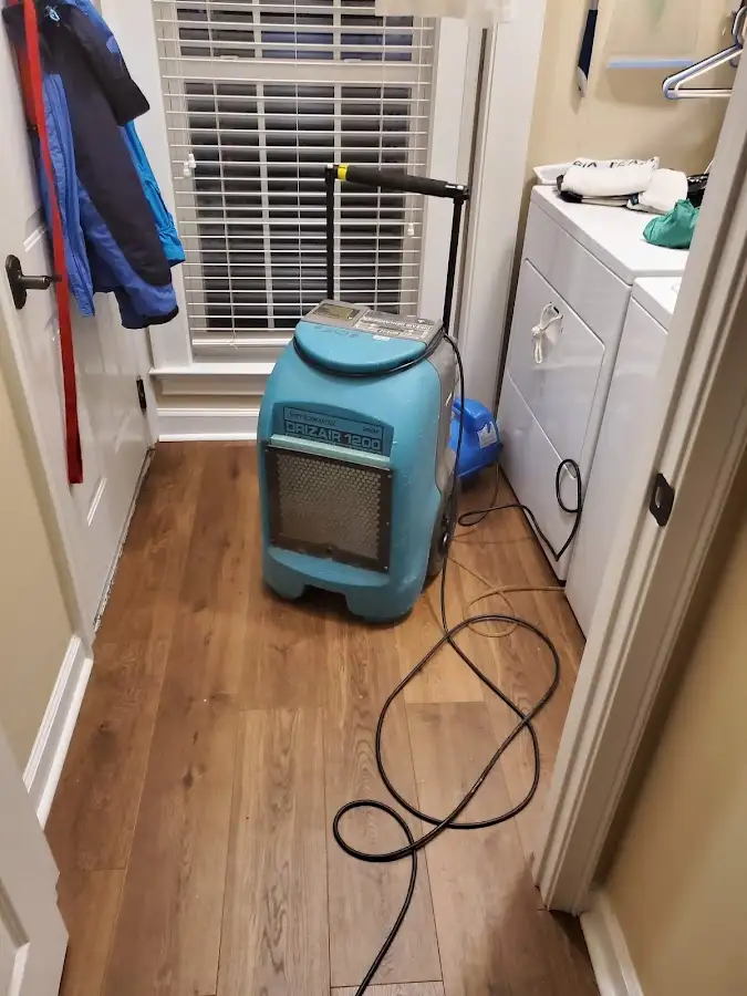 Commercial dehumidifier deployed for Crawl Space Restoration in Willoughby Hills