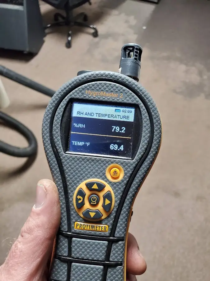Moisture meter humidity assessment for Mold Remediation & Removal in Willoughby Hills